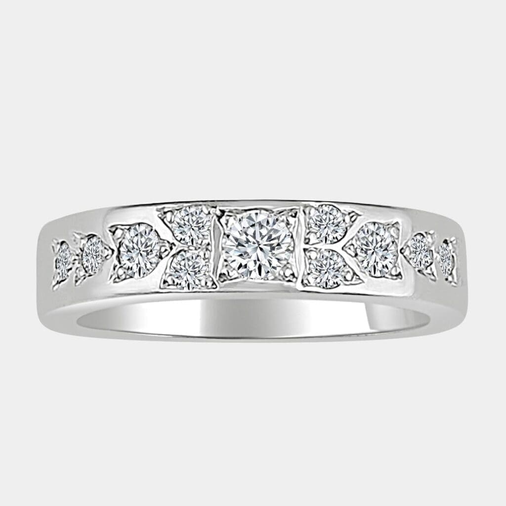 Saras Designer Style Diamond Ring