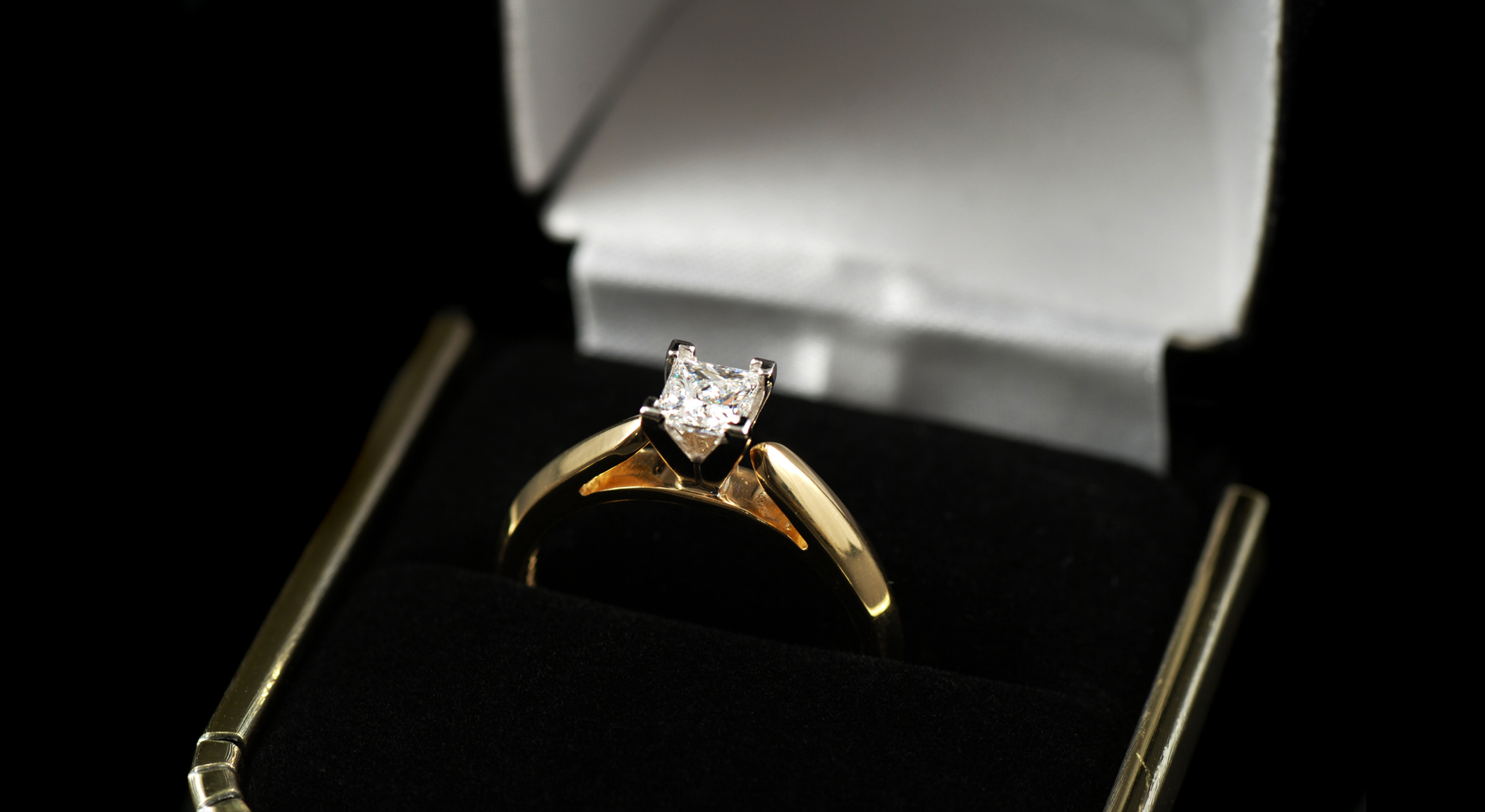 princess-cut-diamond-ring1