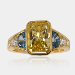 Beatriz Yellow Diamond Engagement Ring with Radiant Cut and Half Moon Side Stones